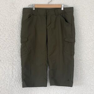 Columbia Omni-shade sun protection capris pants size 8